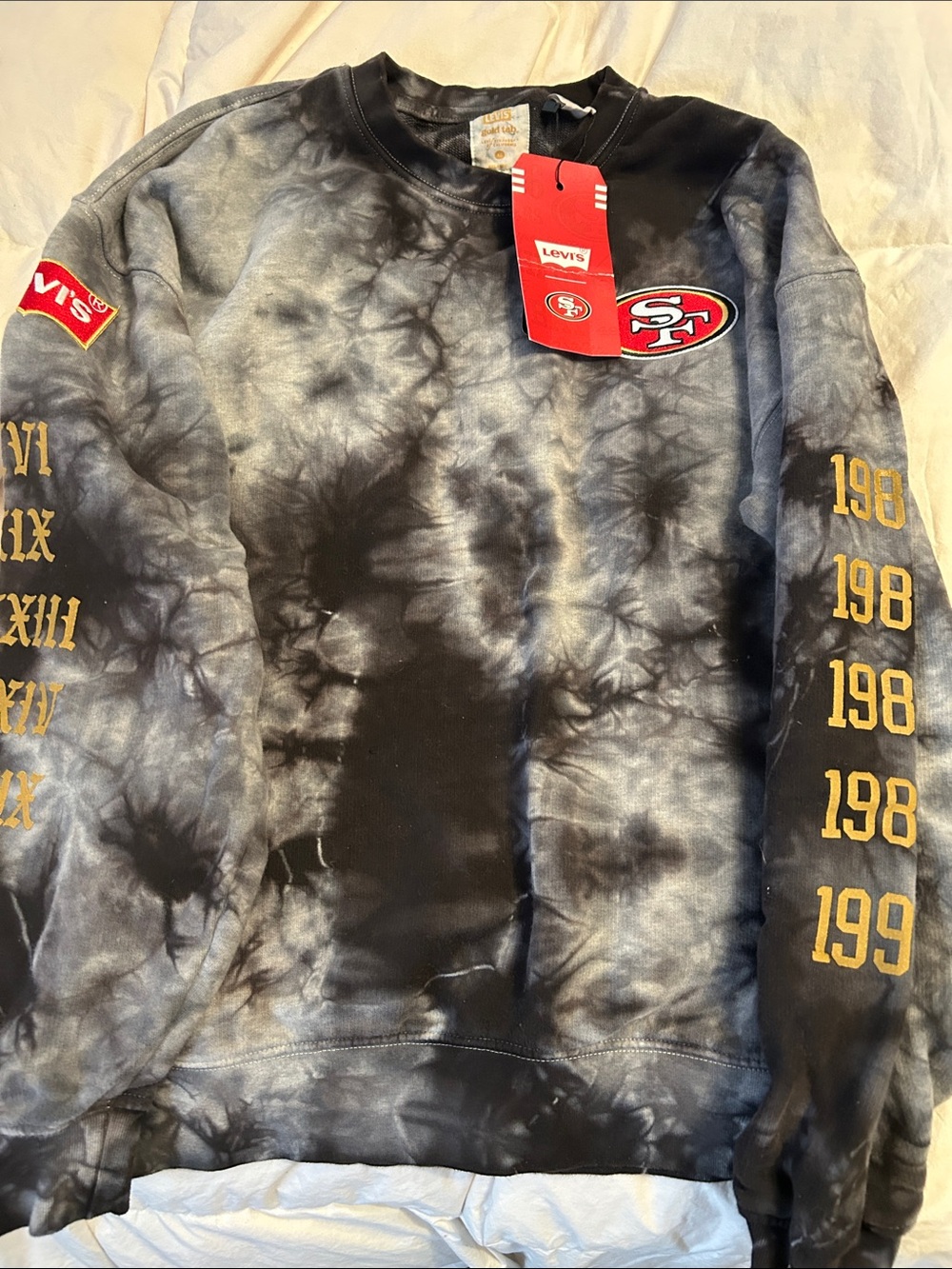 NWT Levi’s Gold Tab San Francisco 49ers Tie Dye Crewneck Women’s Sweatshirt